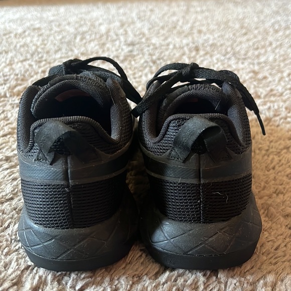 Women’s Reebok sneaker - Picture 3 of 5